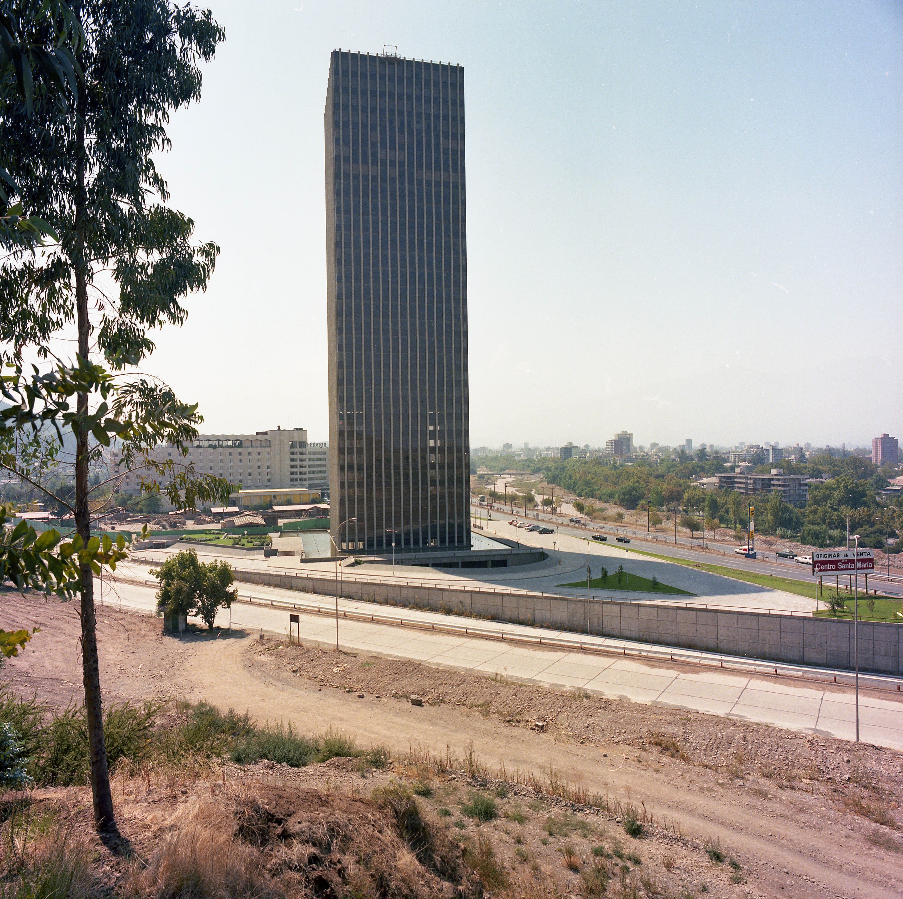 Torre Centro Santa María, 1993