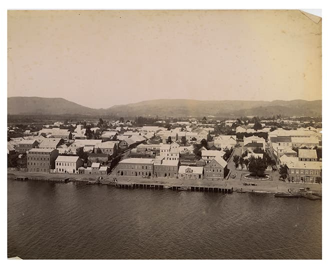 Río Valdivia y construcciones - Ciudad de Valdivia, 1898