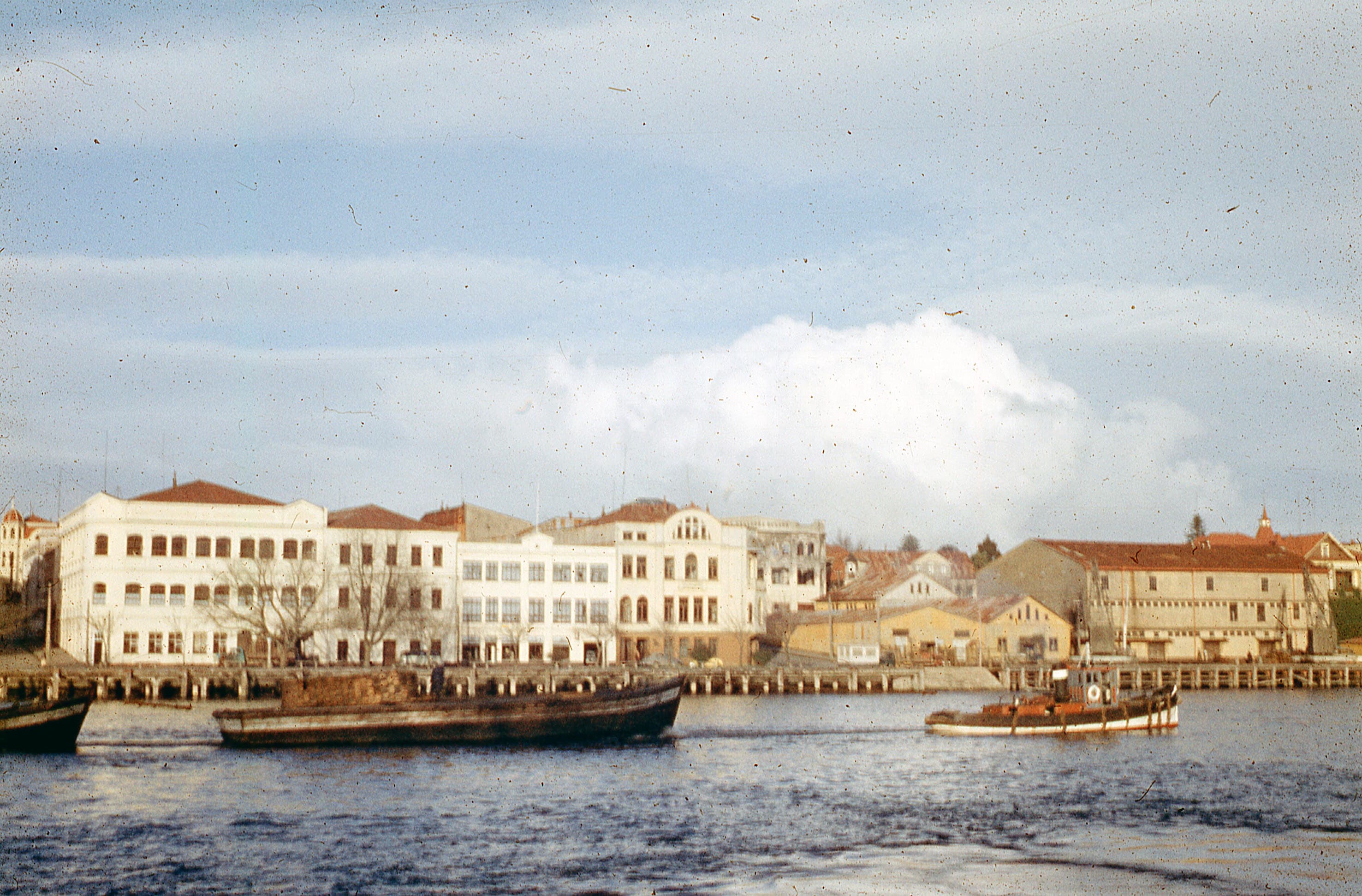 Valdivia desde Isla Teja, 1960