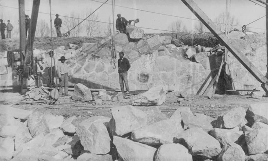 Canalización Río Mapocho a fines de 1880' s.