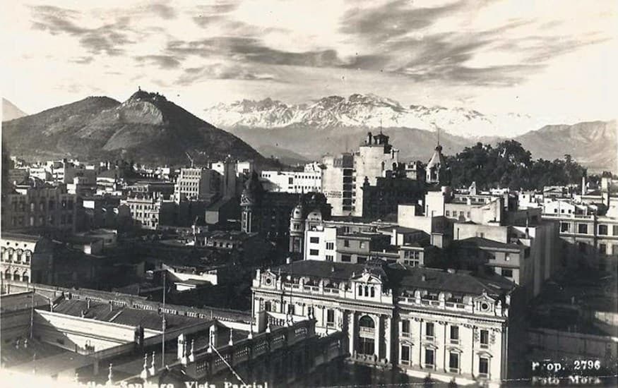 Vista de Santiago desde la Moneda en 1930
