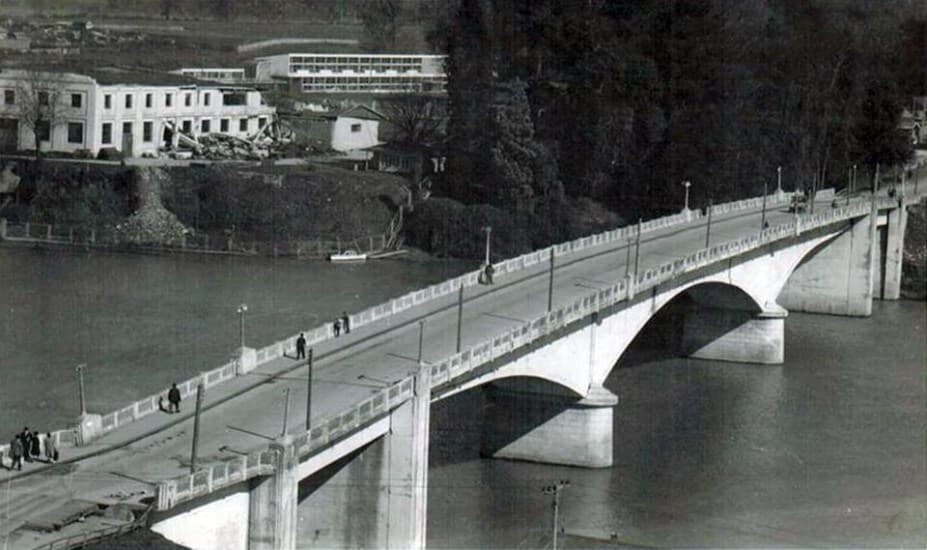 Puente Pedro de Valdivia de Valdivia en 1960