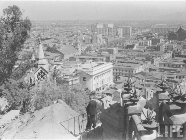 Vista de Santiago desde el Cerro Santa Lucía en 1941