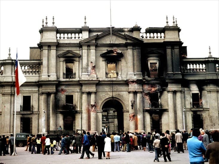 Palacio de la Moneda, días después del bombardeo del 11S
