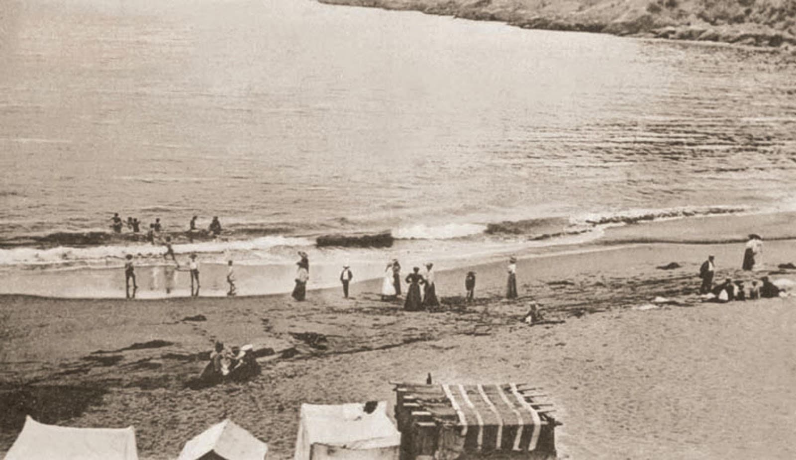 Playa de Zapallar en 1905