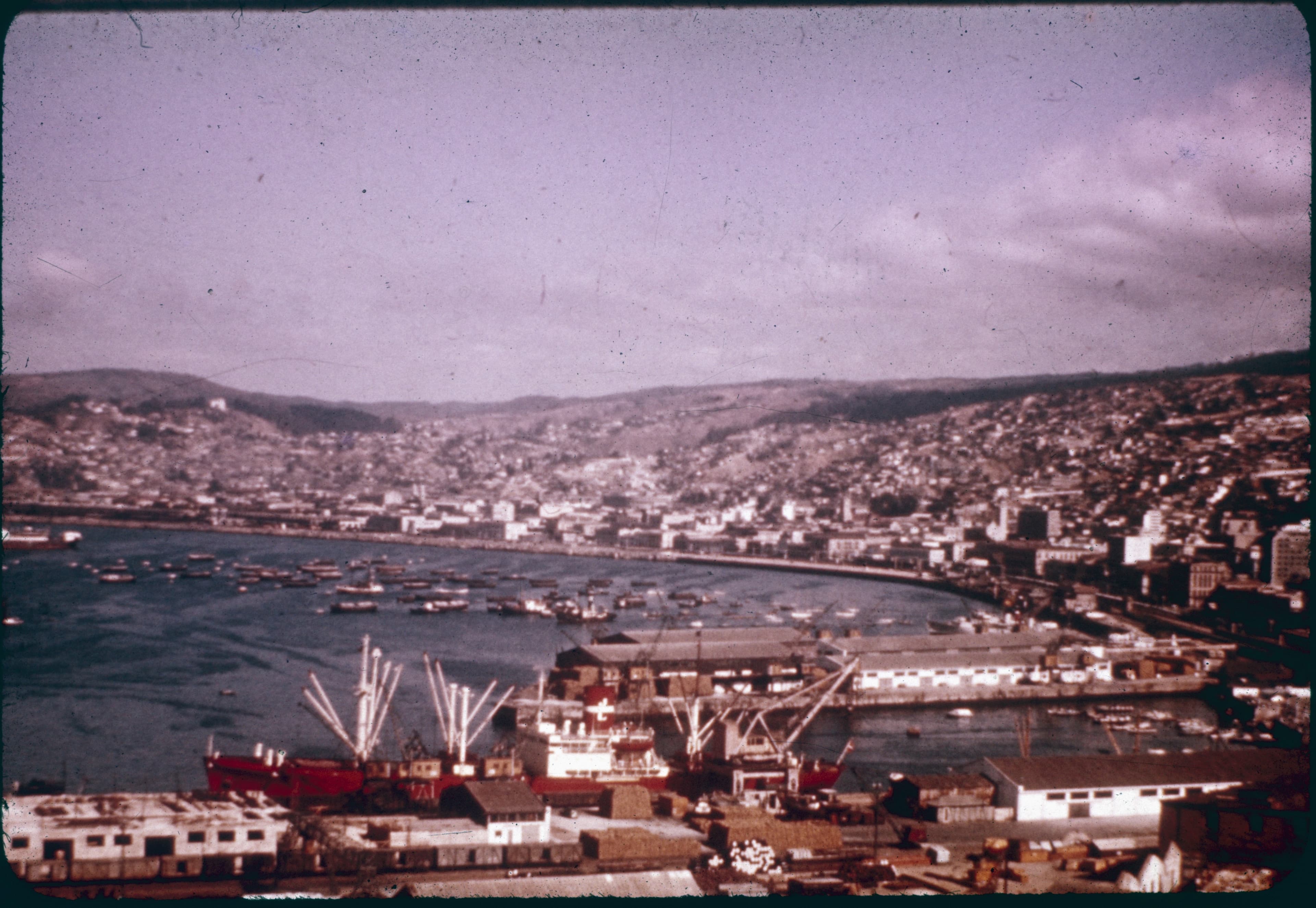 Foto aerea de Caleta Portales, Valparaíso en los 60s