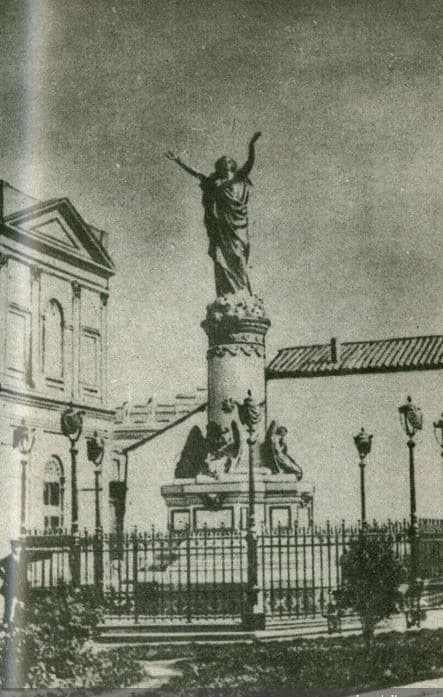 Monumento conmemorativo del Incendio de la Iglesia de la Compañía de Jesús en 1880