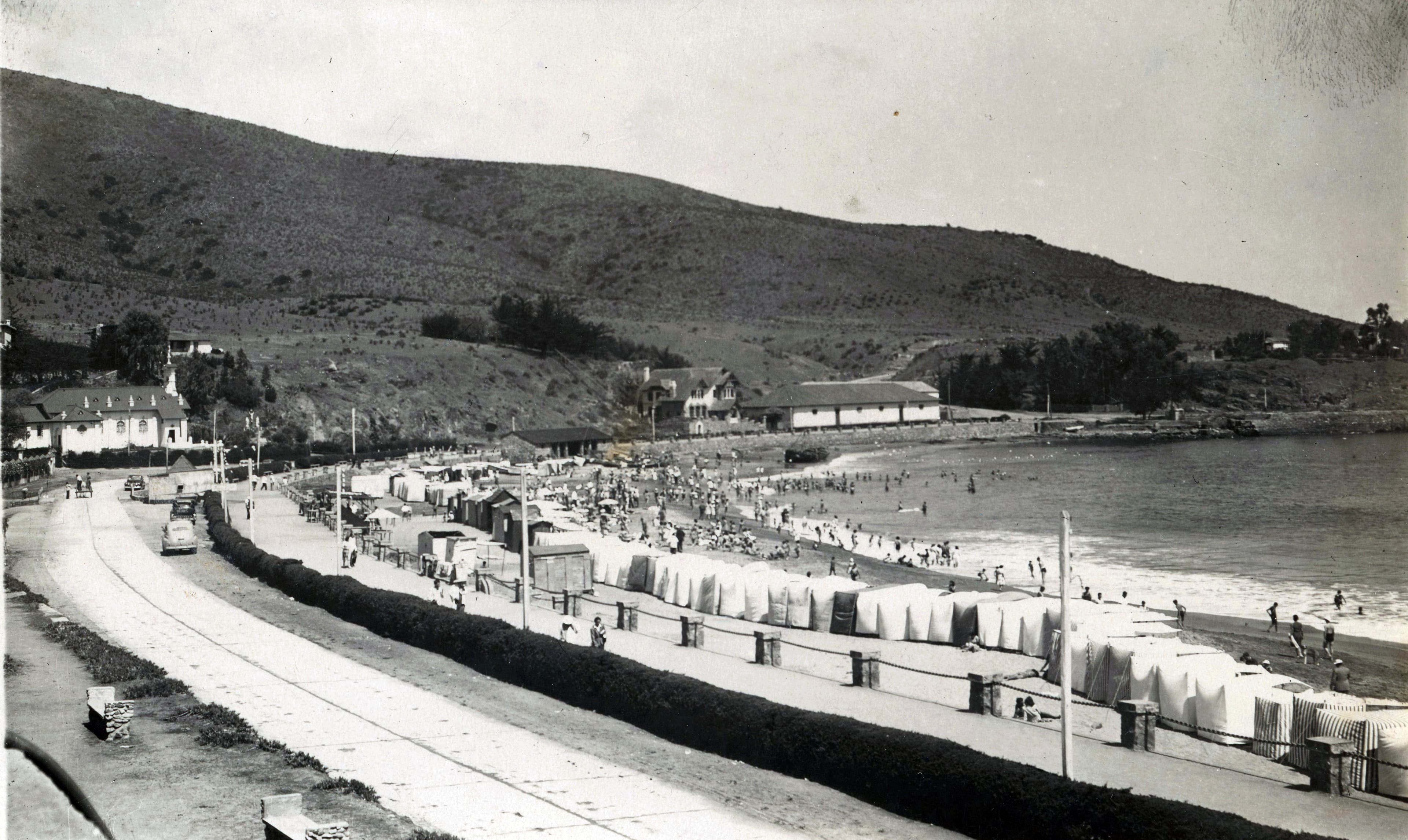Bahía e Iglesia de Papudo a inicios de los años 40s