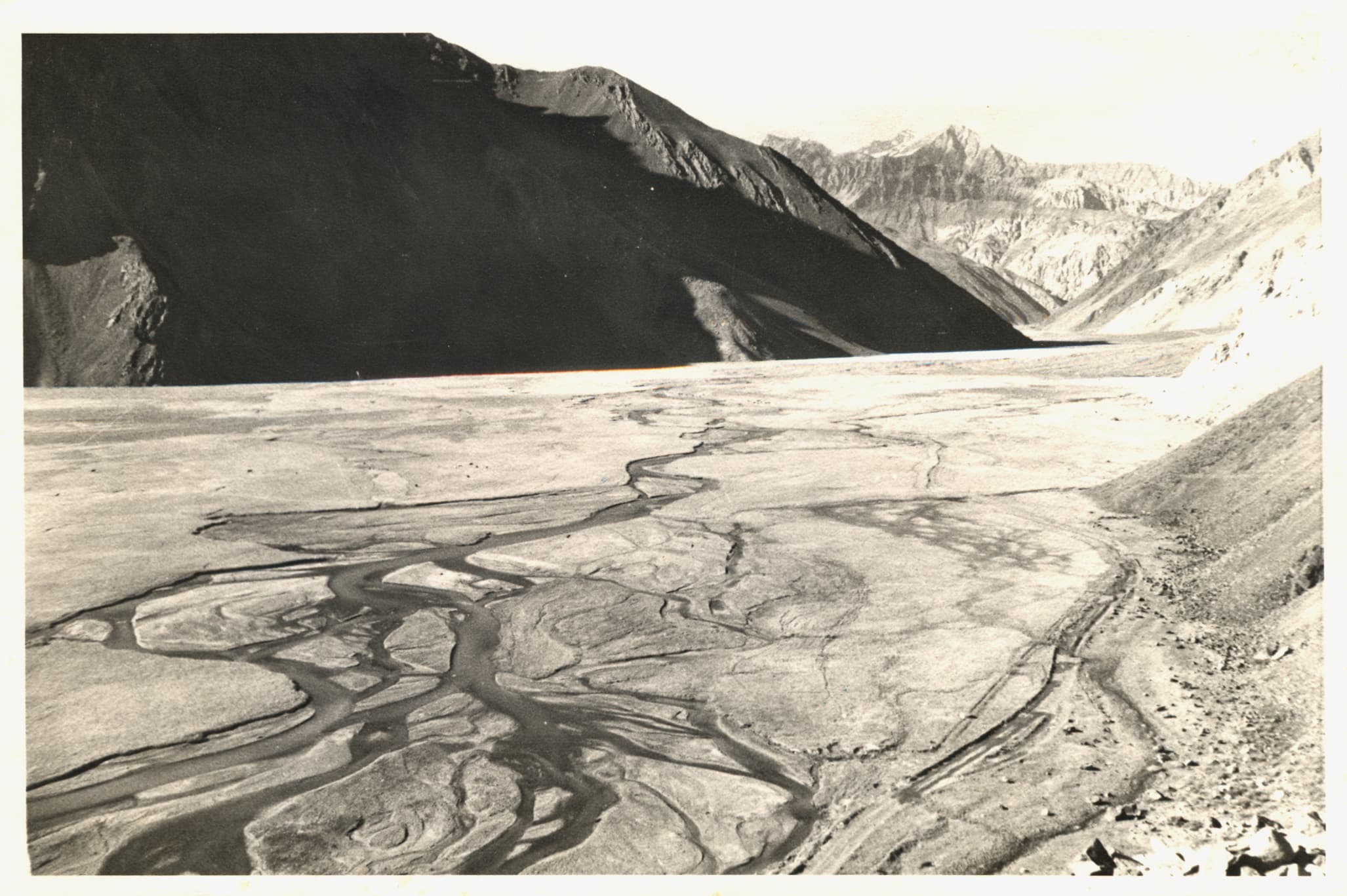 Valle del Yeso con el Río Yeso en 1954