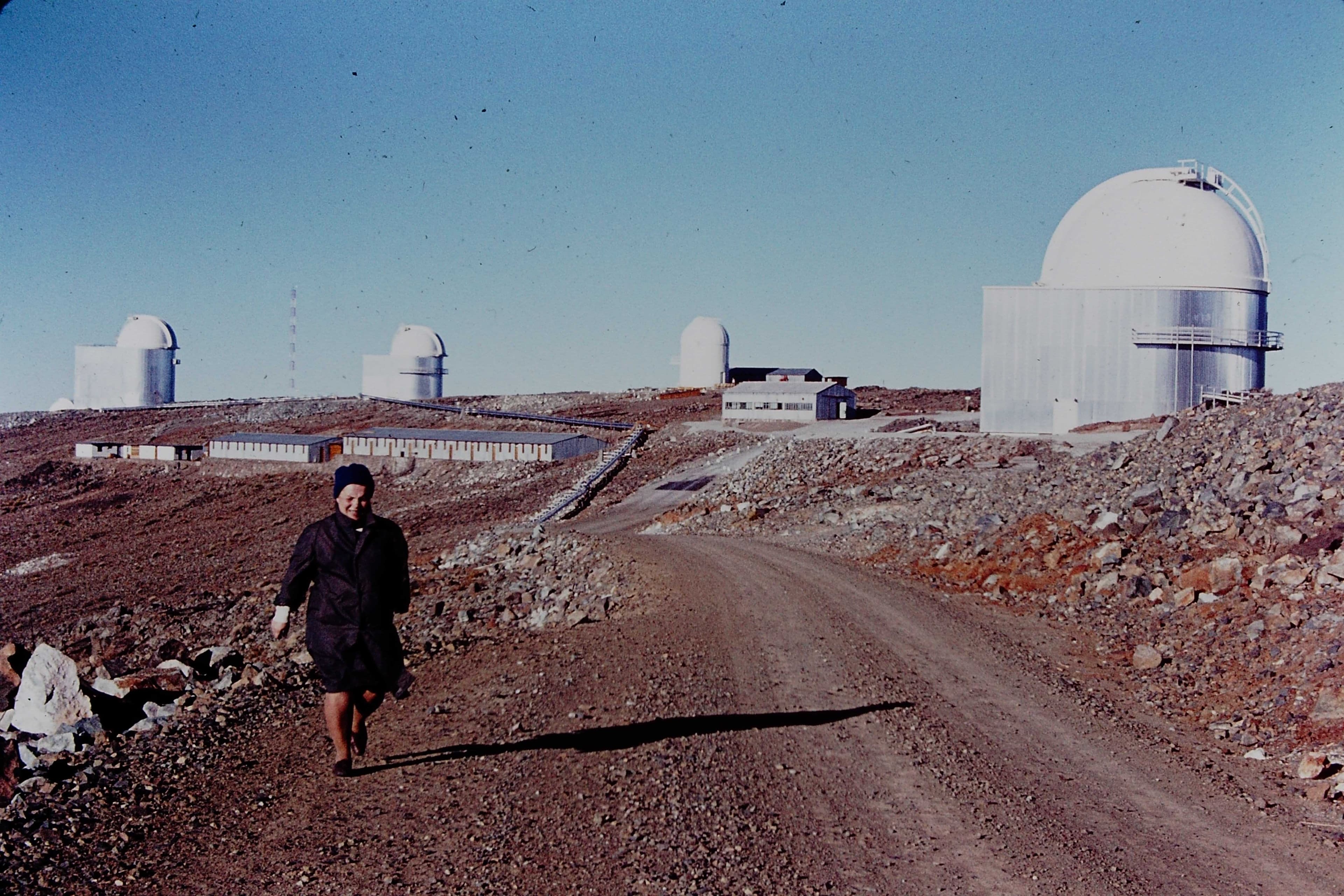 Camino a la cumbre del Cerro La Silla, 70s