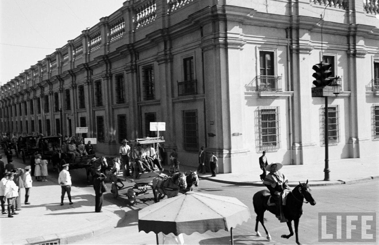 Huasos en el Palacio de la Moneda, 1950