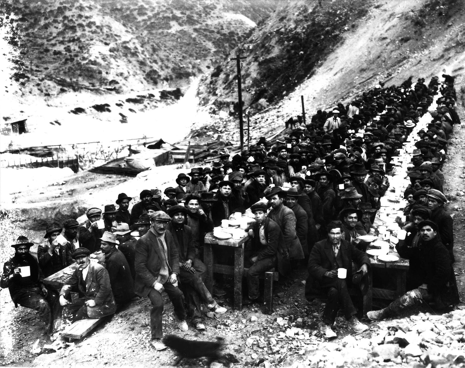 Hora de almuerzo en Sewell, ca 1920