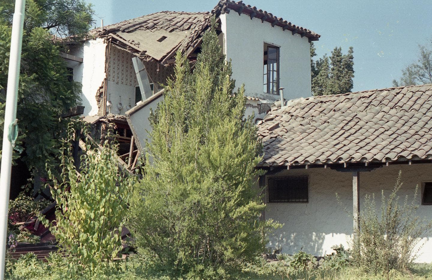 Casona en Las Condes, posterior al terremoto de 1985