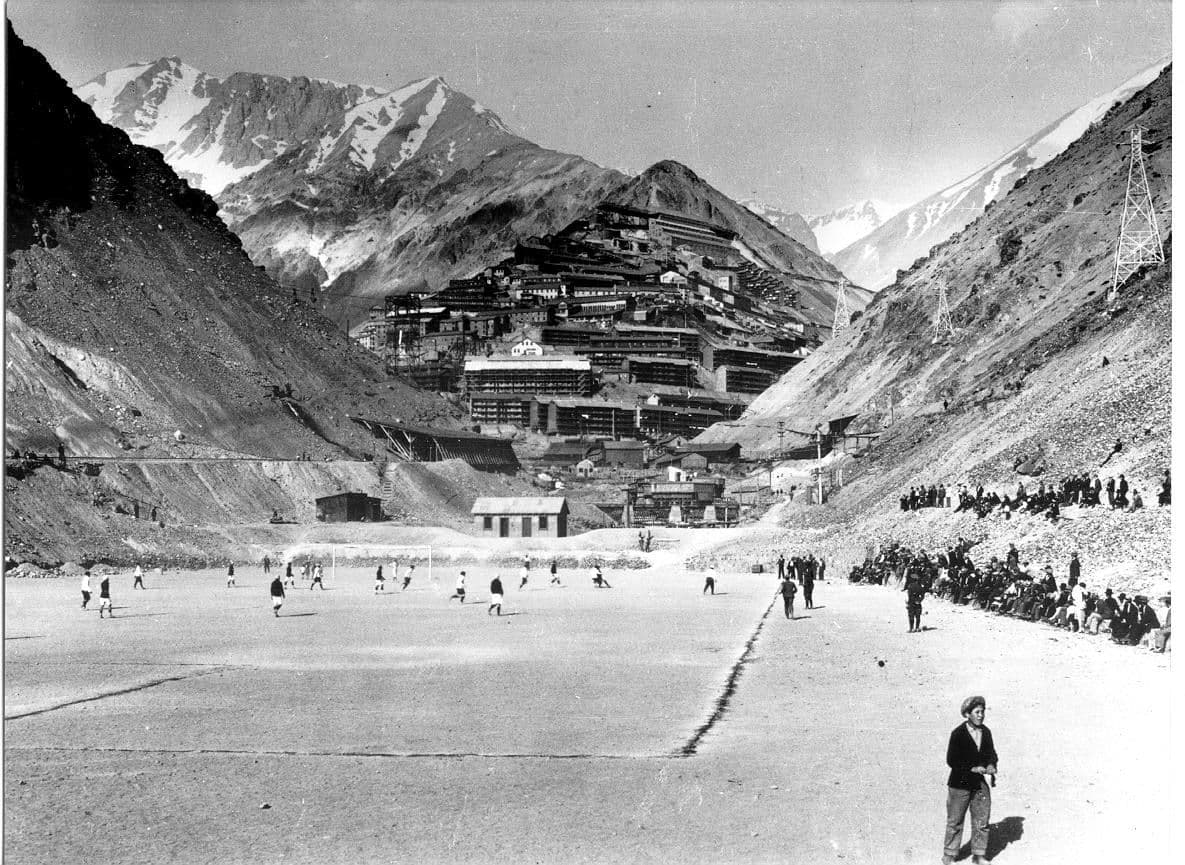 ciudad minera de sewell, cancha agua dulce,  1940