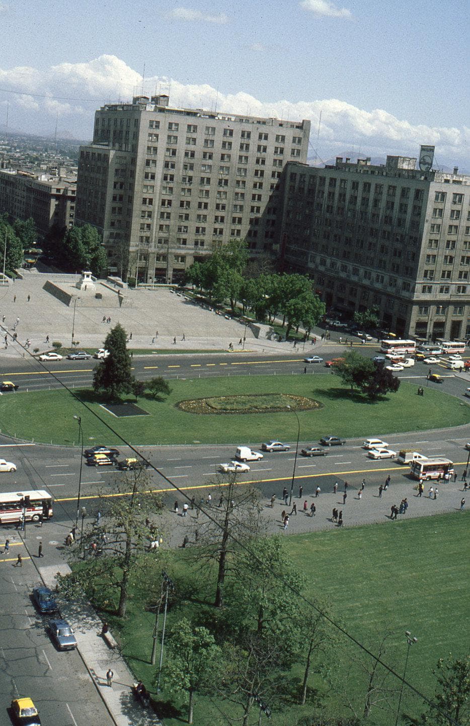 Eje Bulnes desde la moneda, ca 1990