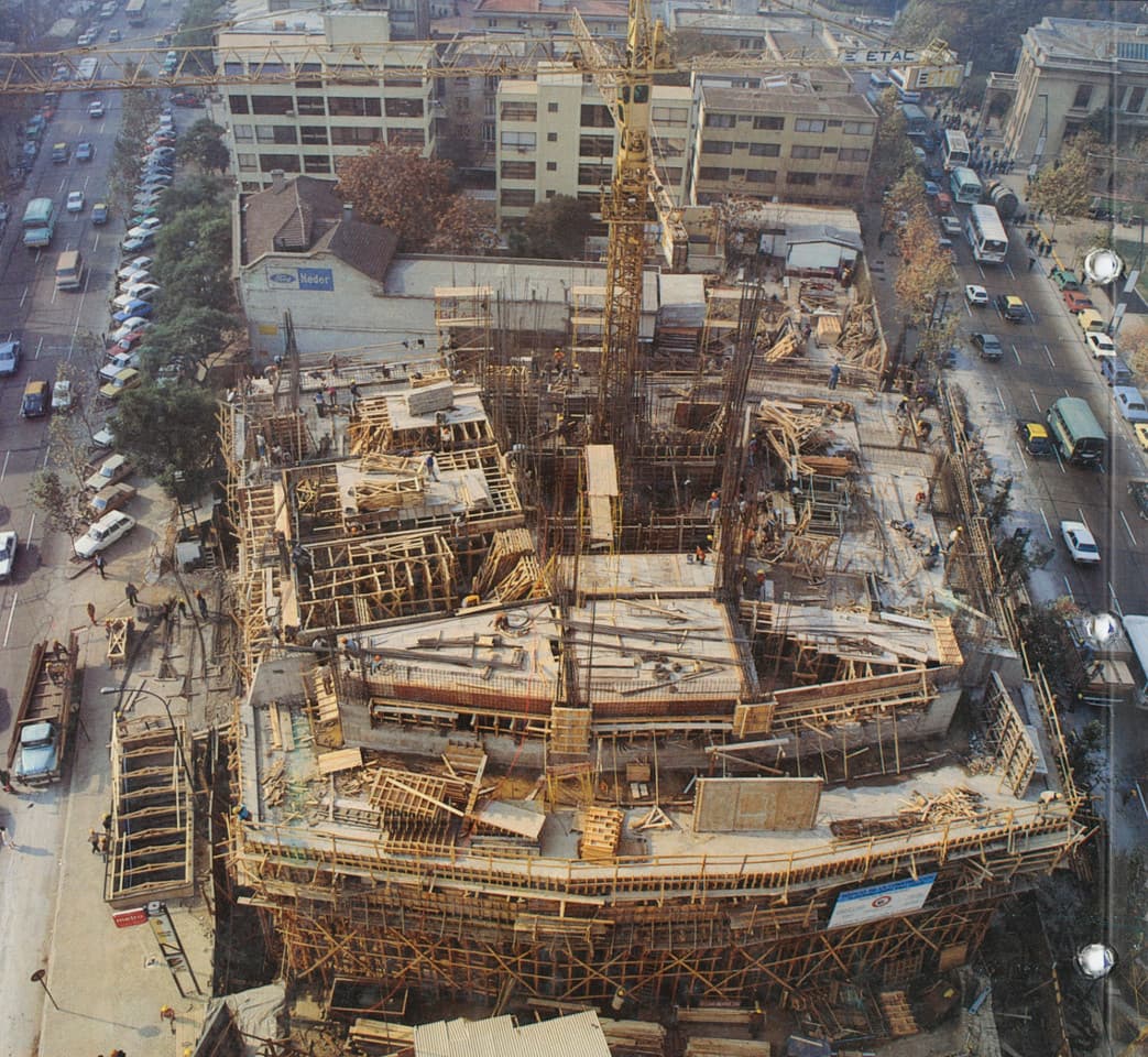 Edificio de la CChC en construcción, 1988