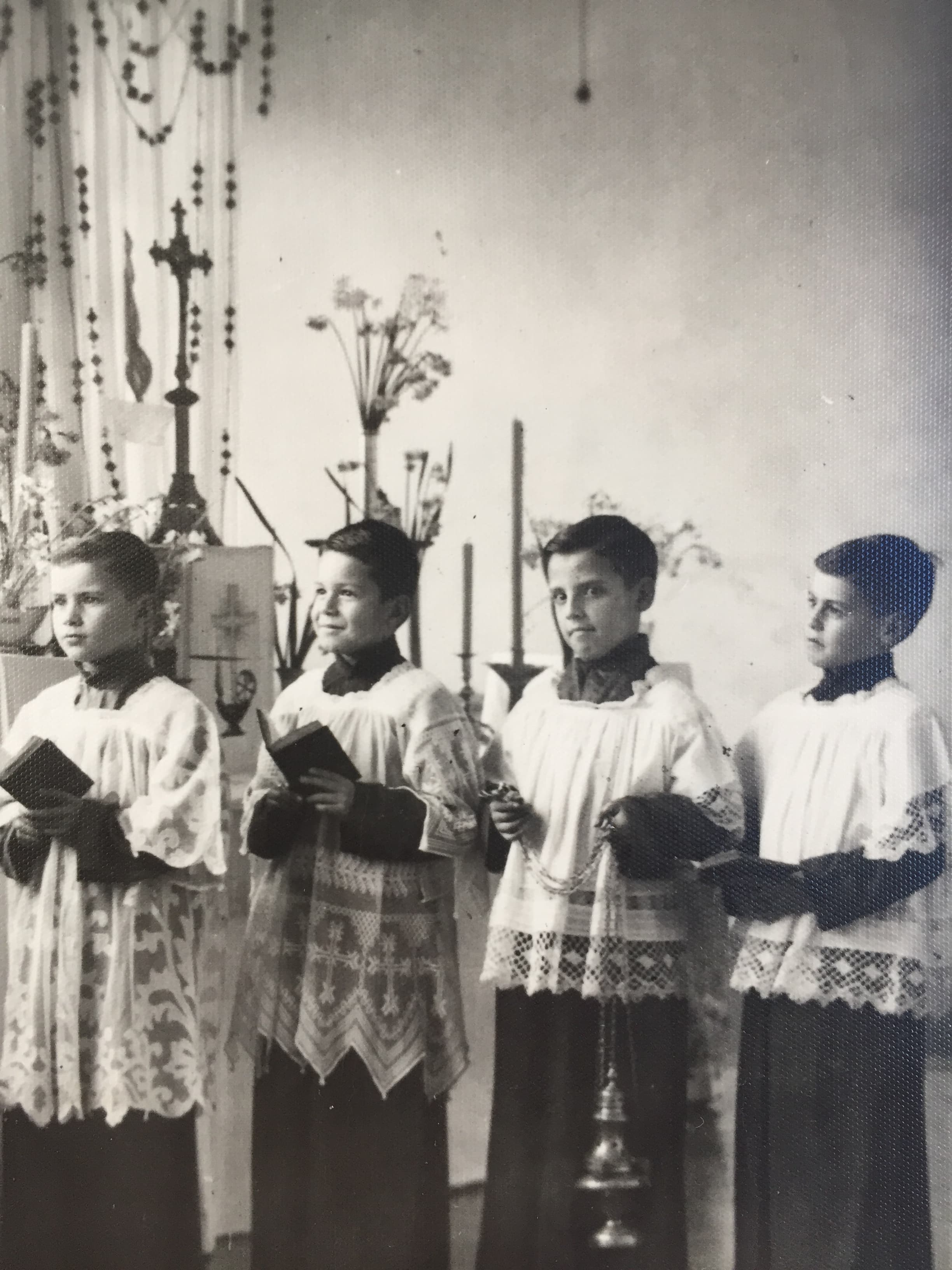Acólitos, 1950