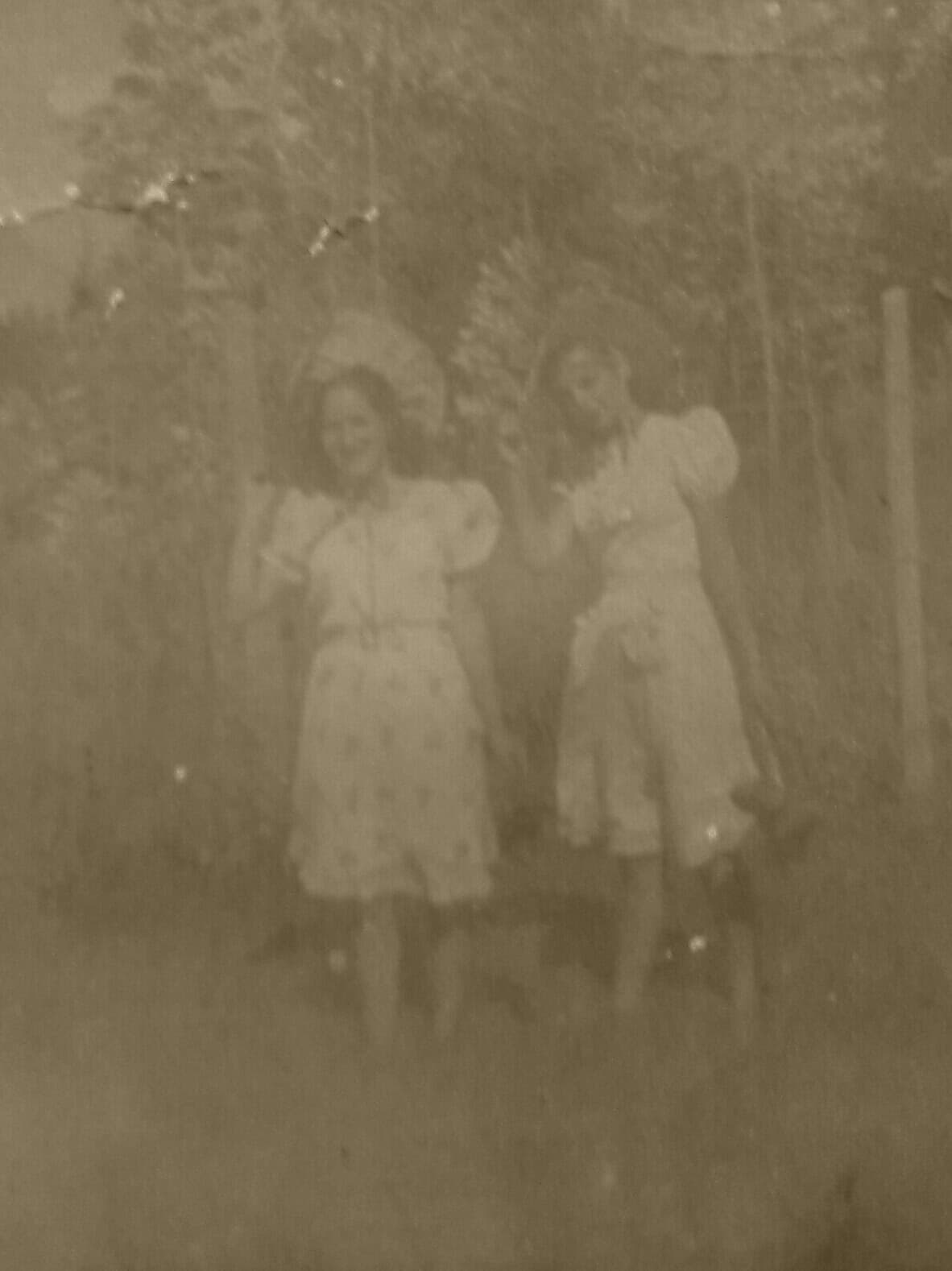 Las Ondinas, 1941