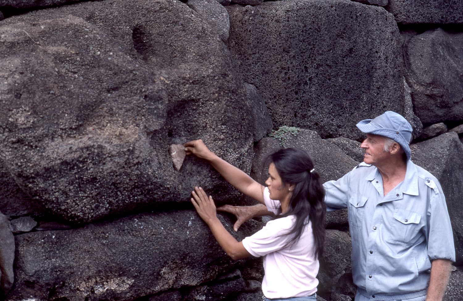 Arqueología en Rapa Nui, 1986