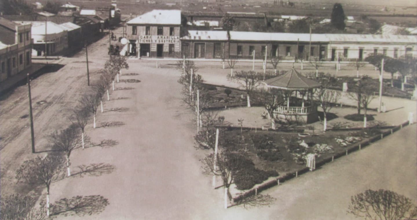 Plaza Pedro de Valdivia de Nueva Imperial, 1900