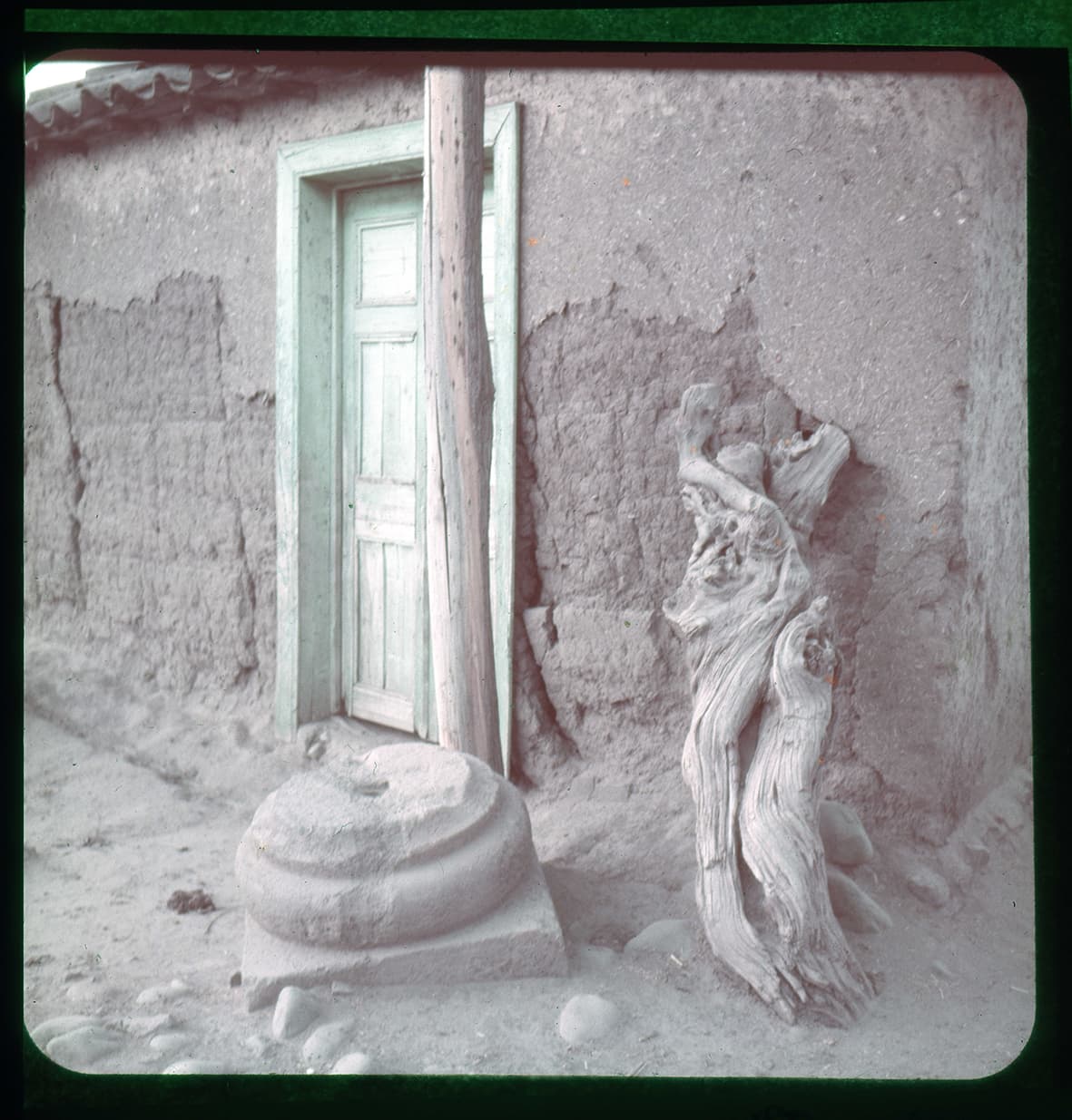 Esquina de una casa, Alhué, Región Metropolitana, Chile, 1950 - 1965