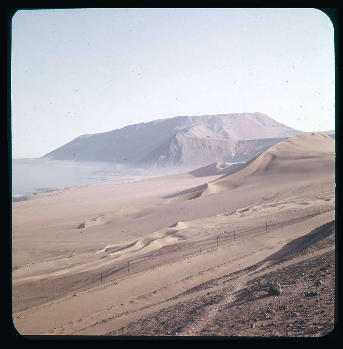 Dunar y Cerro Dragón, Iquique, Región de Tarapacá, 1950 - 1965