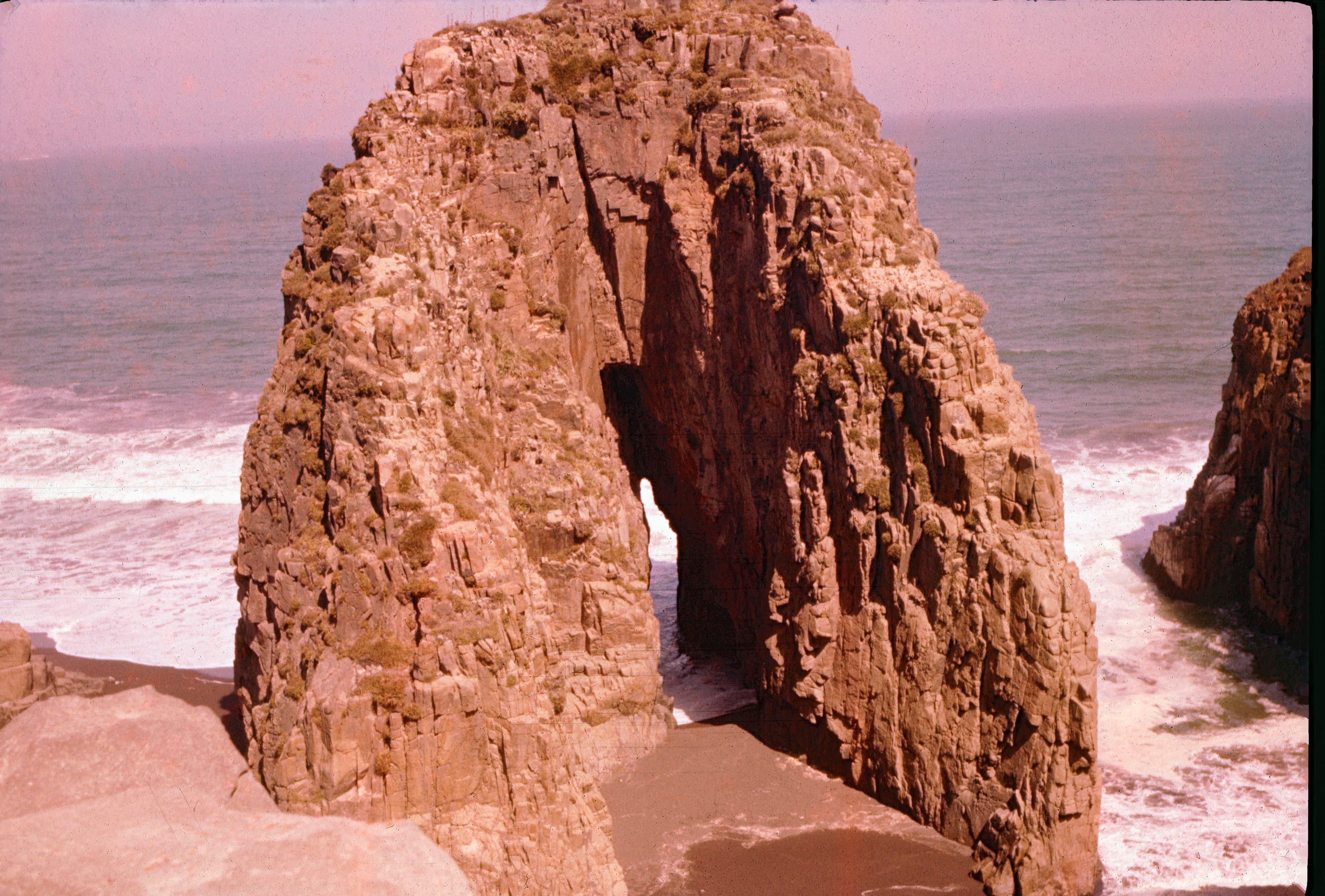 Piedra de los Enamorados, Constitución, ca. 1965