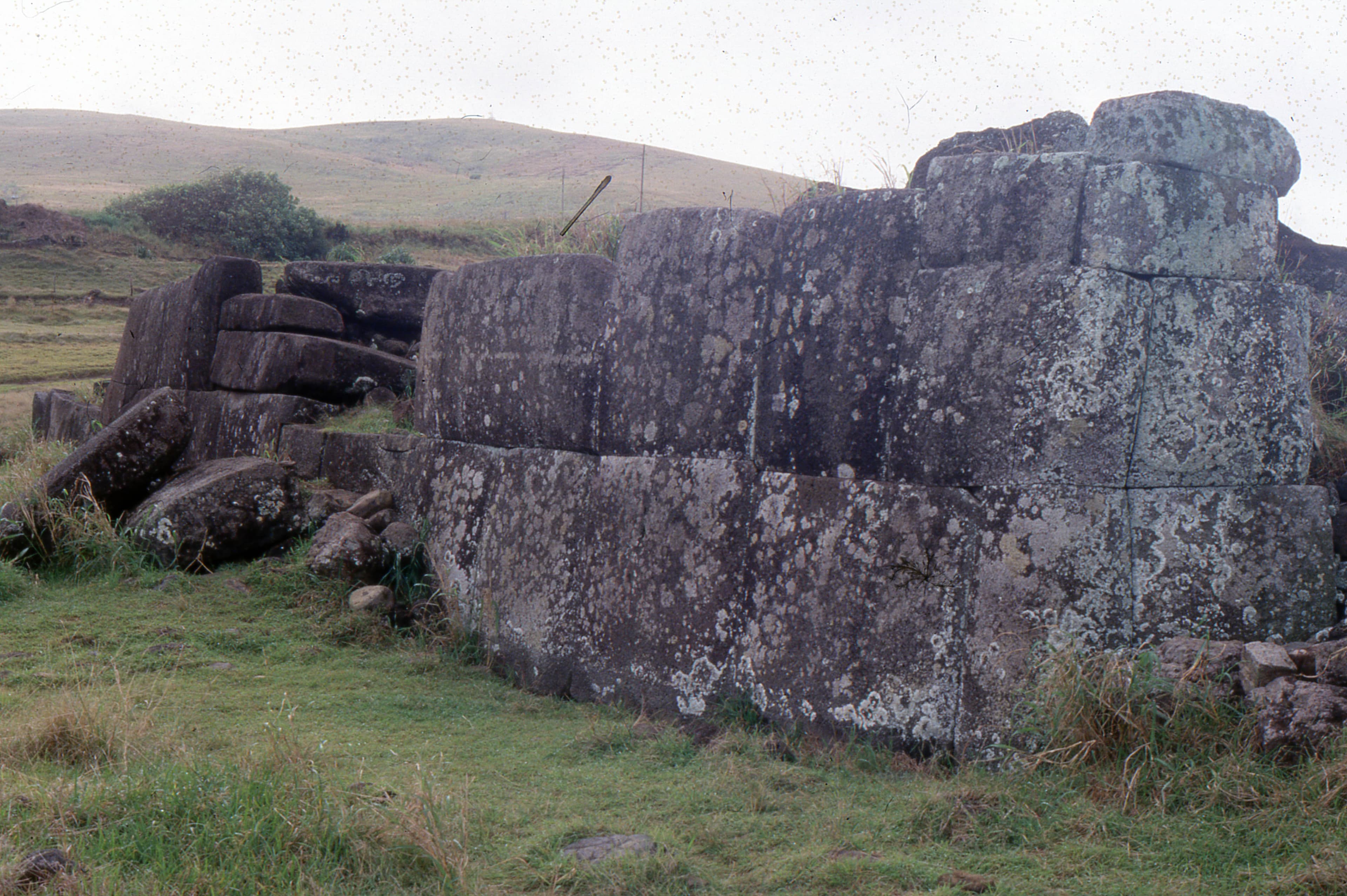 Ahu Tahira en Vinapu  ca.1978   
