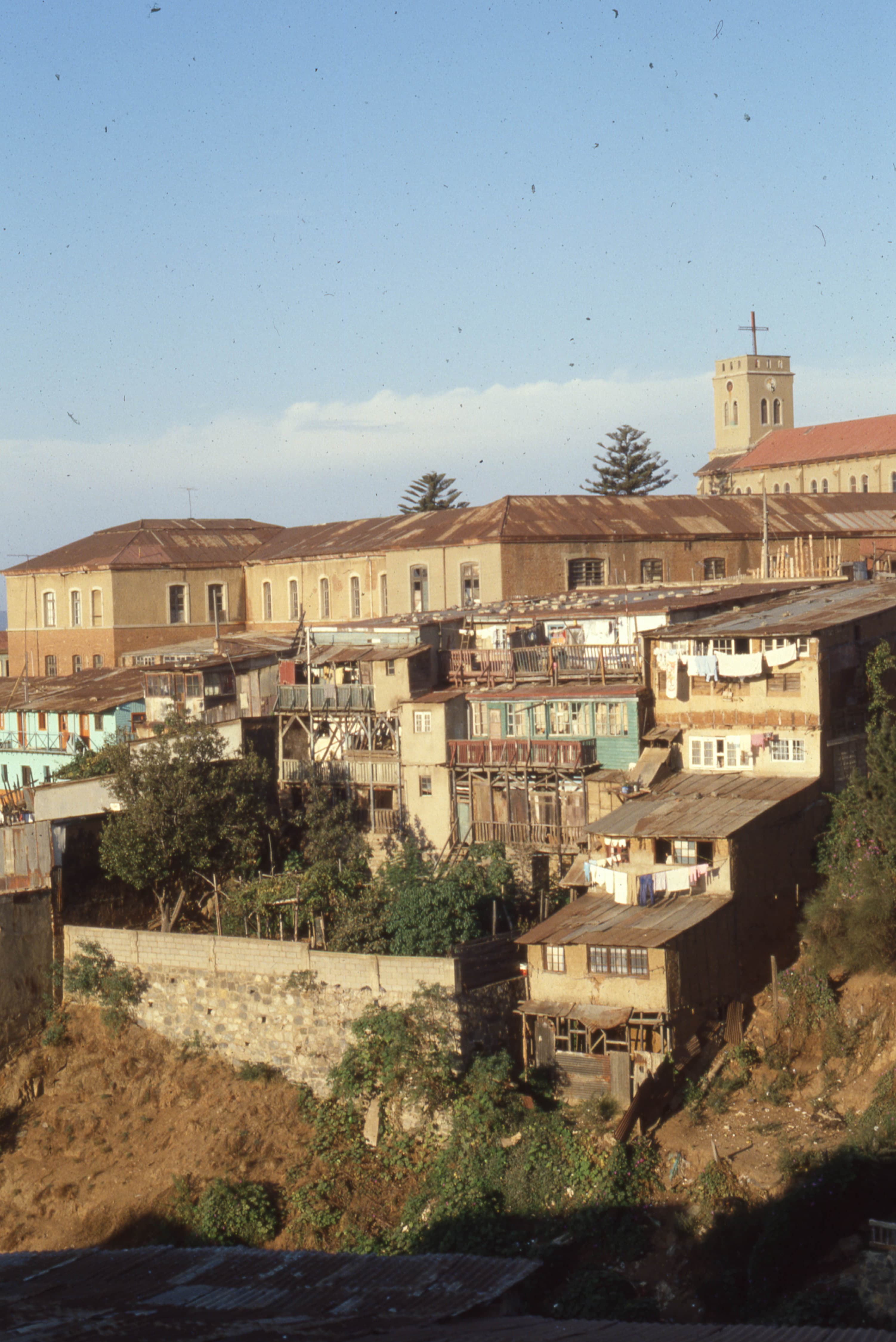 Cerro Cordillera e Iglesia del Perpetuo Socorro, ca. 1975