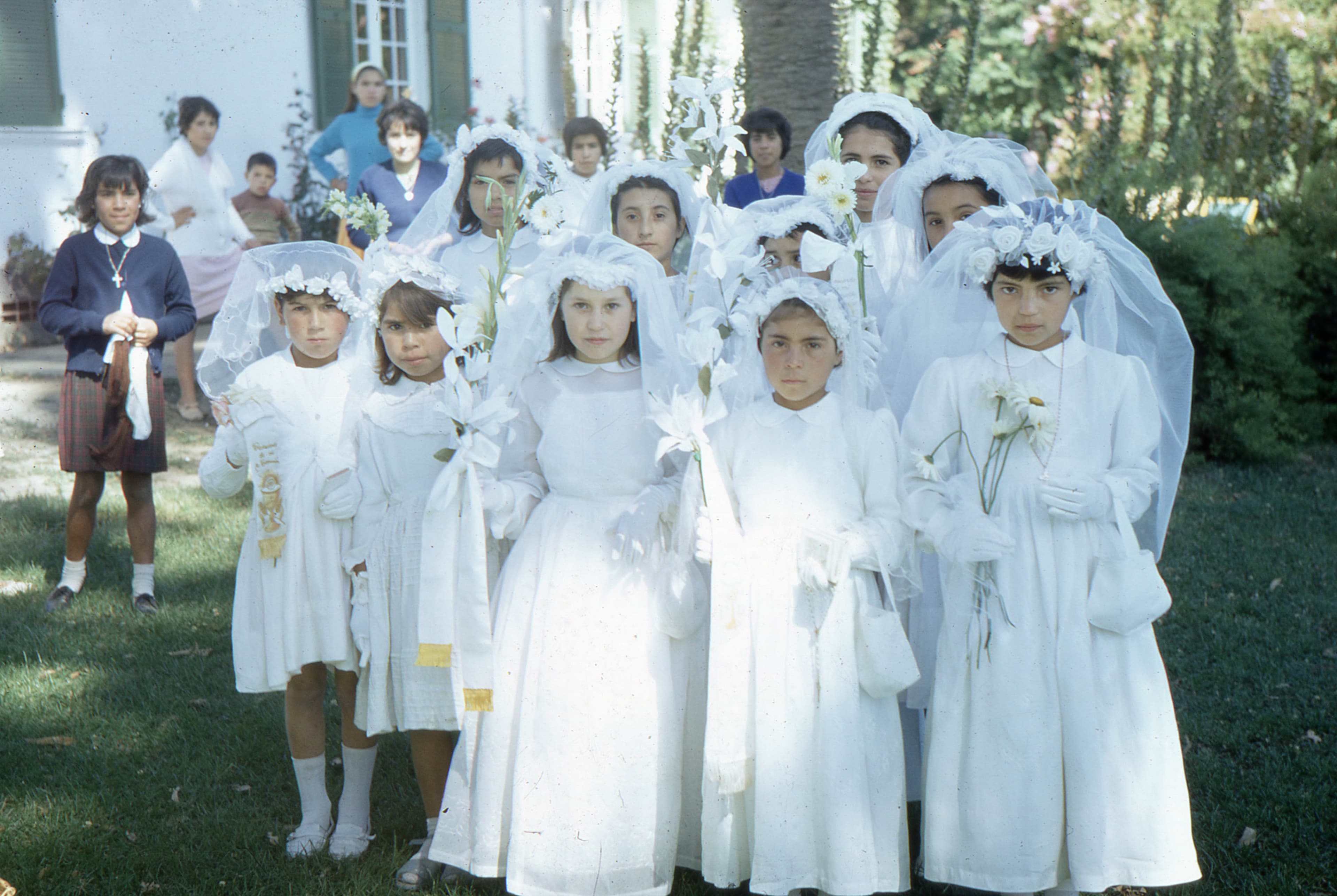 Niñas de primera comunión en 1965