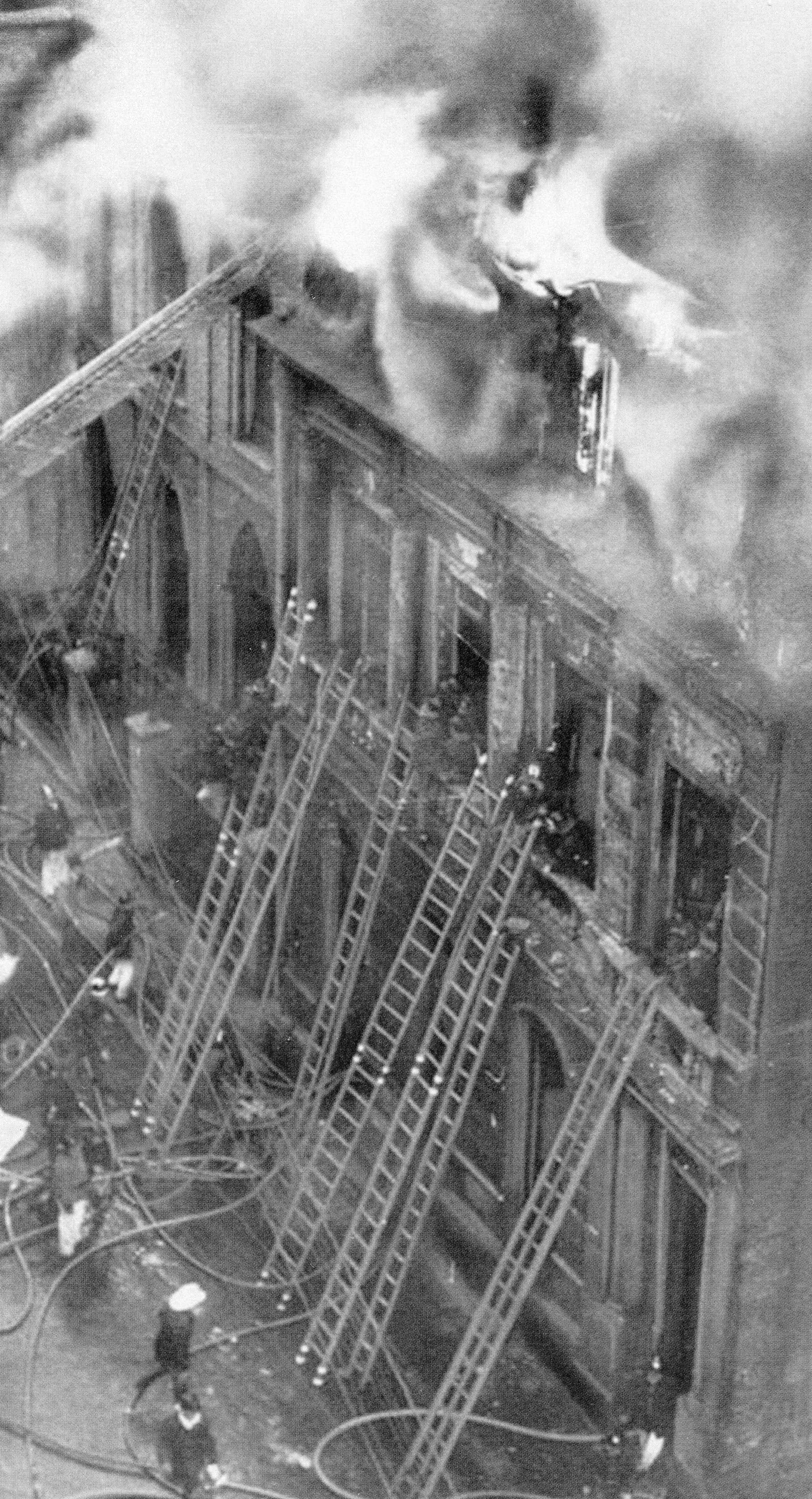 Incendio edificio Santiago Centro, 1970