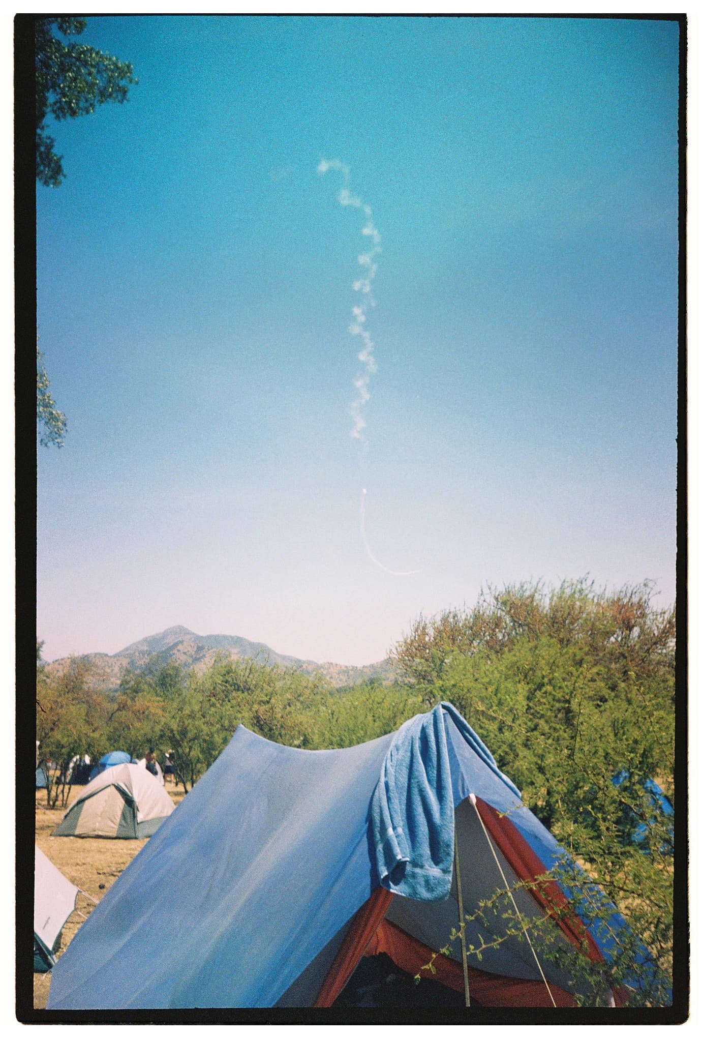 Bengala sobre carpa en Jamboree Scout Mundial, 1988