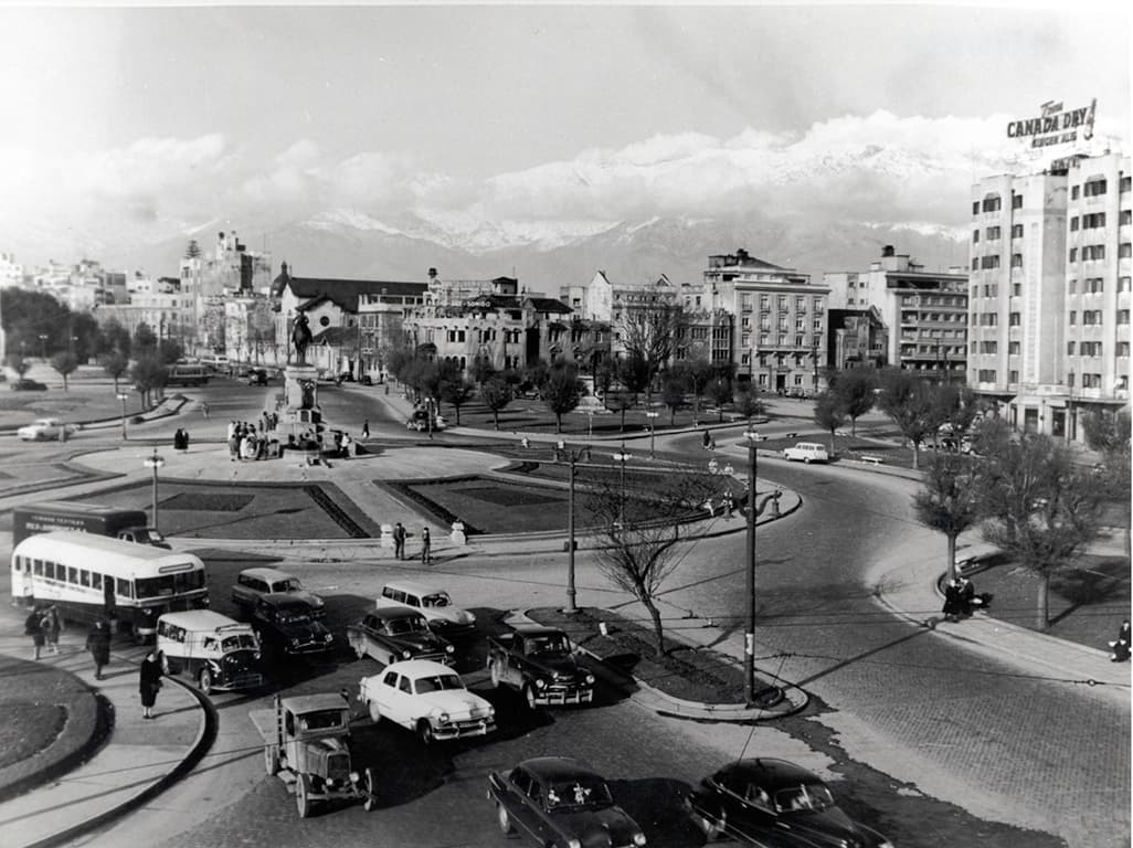 Plaza Baquedano 1944