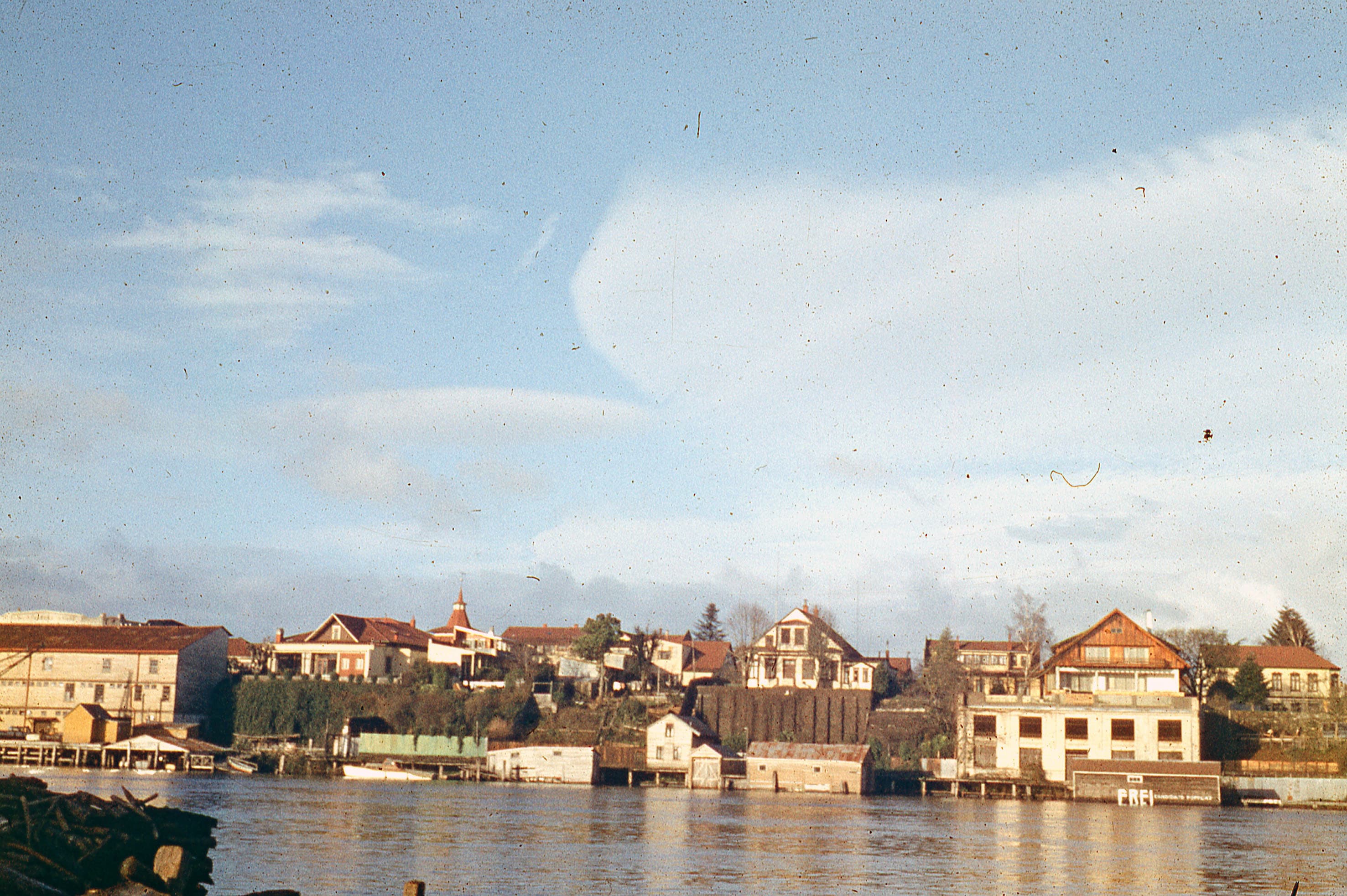 Valdivia desde Isla Teja, 1960