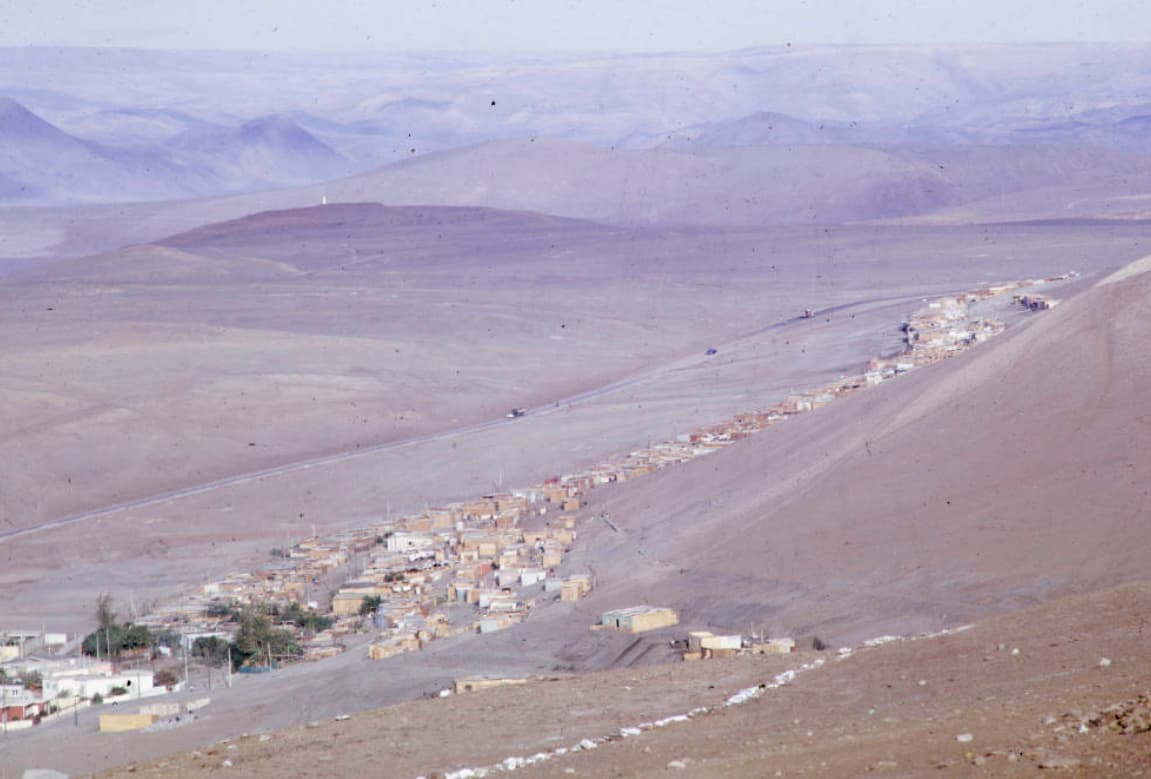 Vista aérea de Arica y el desierto 1960.
