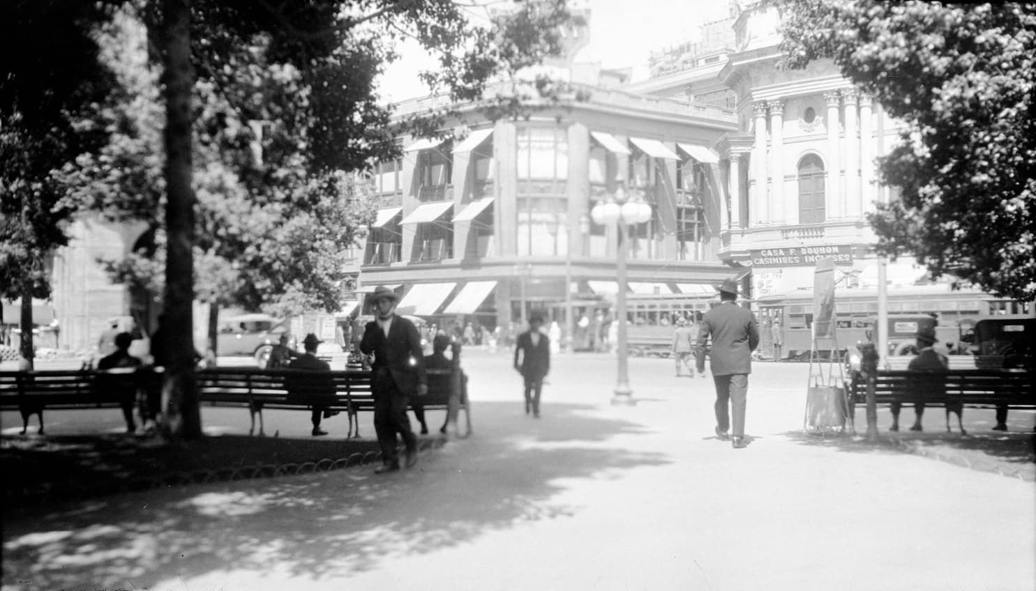 Plaza de Armas Santiago 1930.