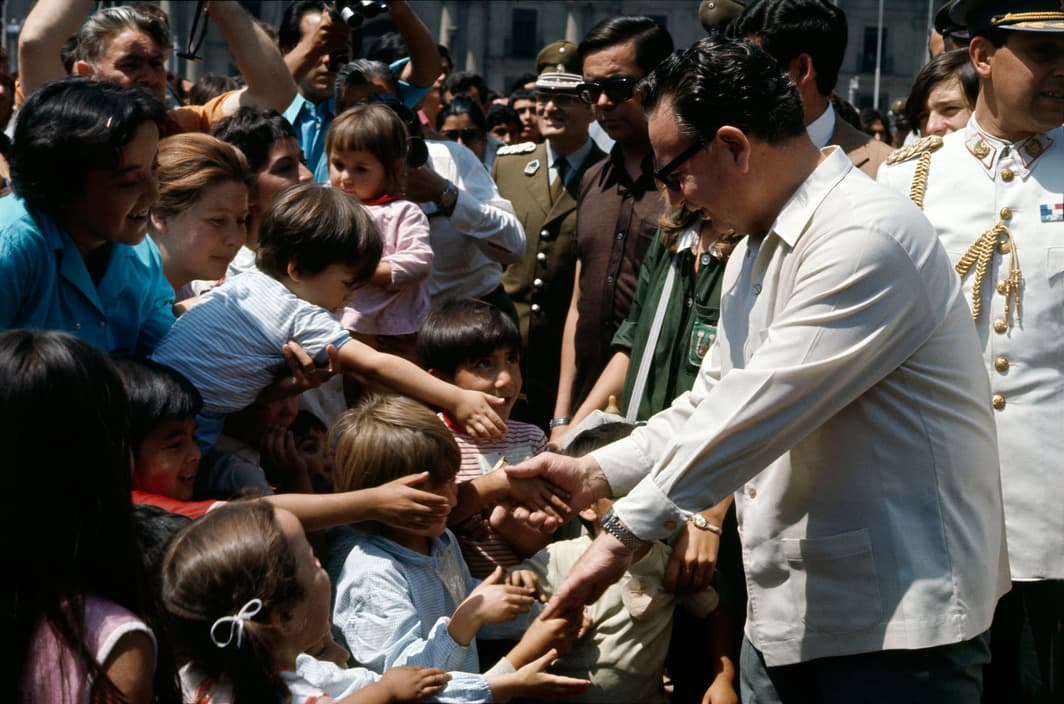 Allende en Plaza de la Constitución en 1971
