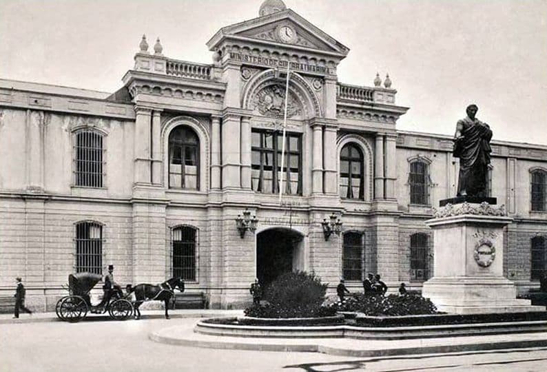 Ministerio de Guerra y Marina en 1890