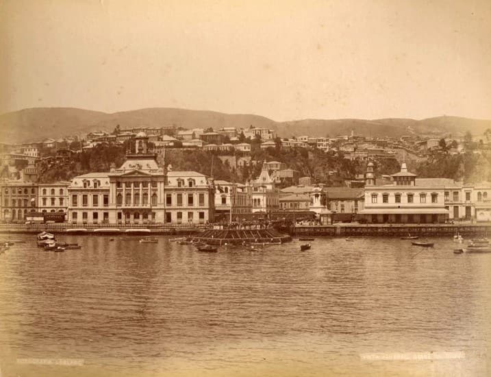 Valparaíso desde el mar en 1888