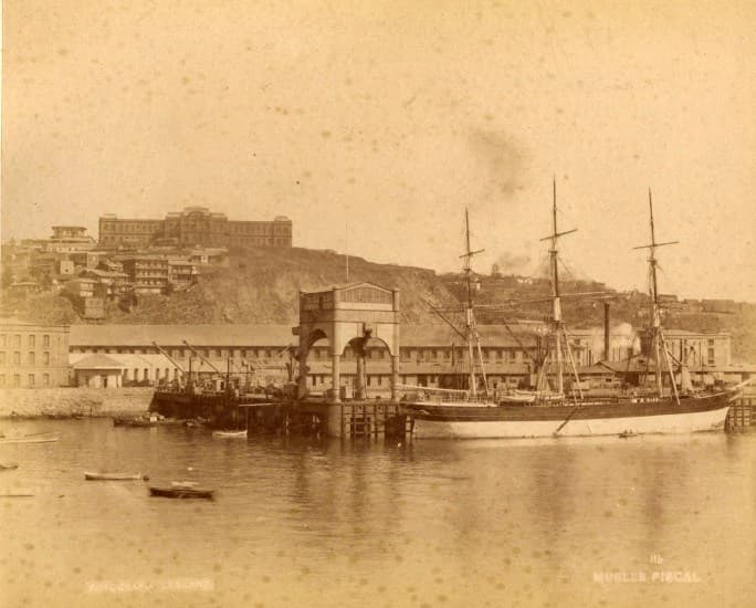 Muelle Fiscal de Valparaíso en 1888