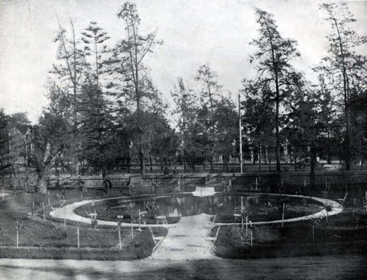Jardines exteriores del Palacio Concha Cazzotte 1912