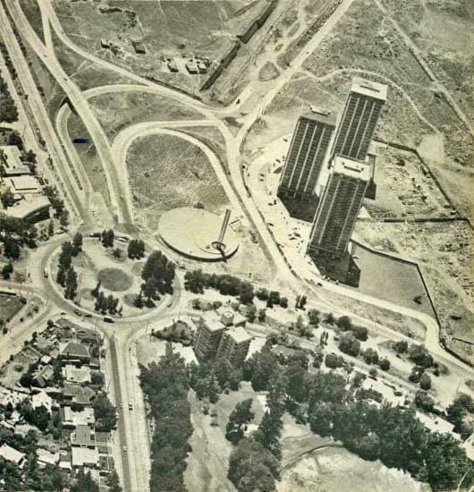 Rotonda Kennedy con Vespucio desde el aire, en 1975