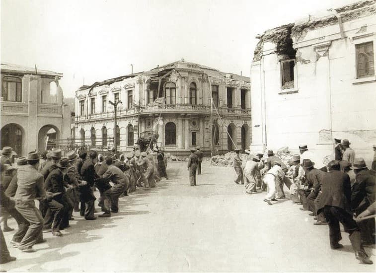 Demolición del edificio del Banco de Chile en Concepción en 1939