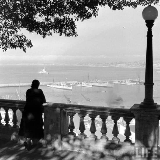 Vista bahía de Valparaiso desde el paseo 21 de Mayo, 1941