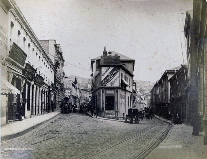 Cruz de Reyes, Valparaíso en 1888