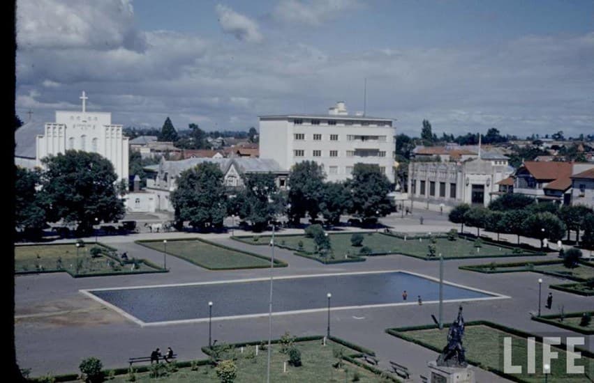 La Plaza de Armas de Osorno en el año 1944.