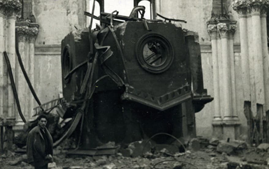 Demolición de la Catedral de Ancud, 1961.