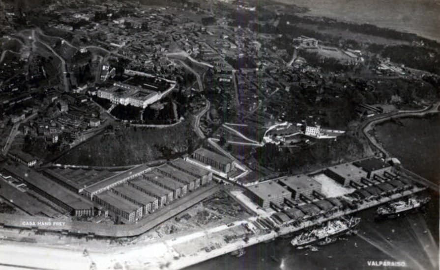 Valparaíso desde el aire a principios de Siglo XX.
