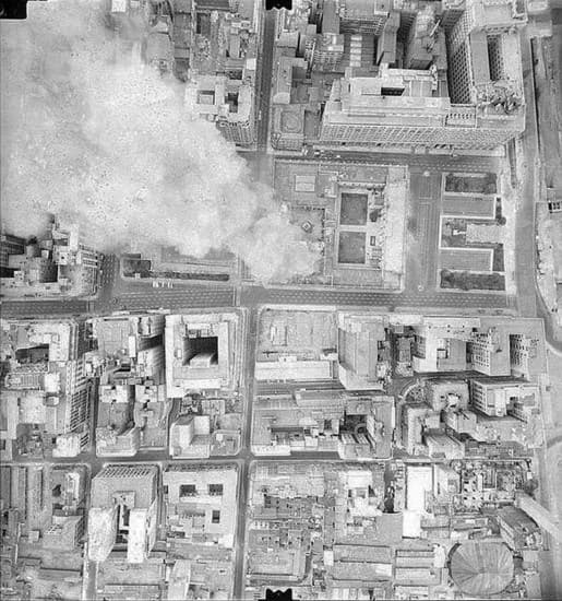 La Moneda después del bombardeo del 11/S de 1973