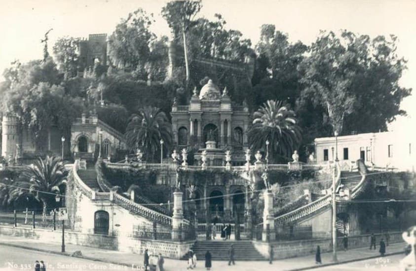 Entrada al Cerro Santa Lucía, entre los años ’30s -’40s.
